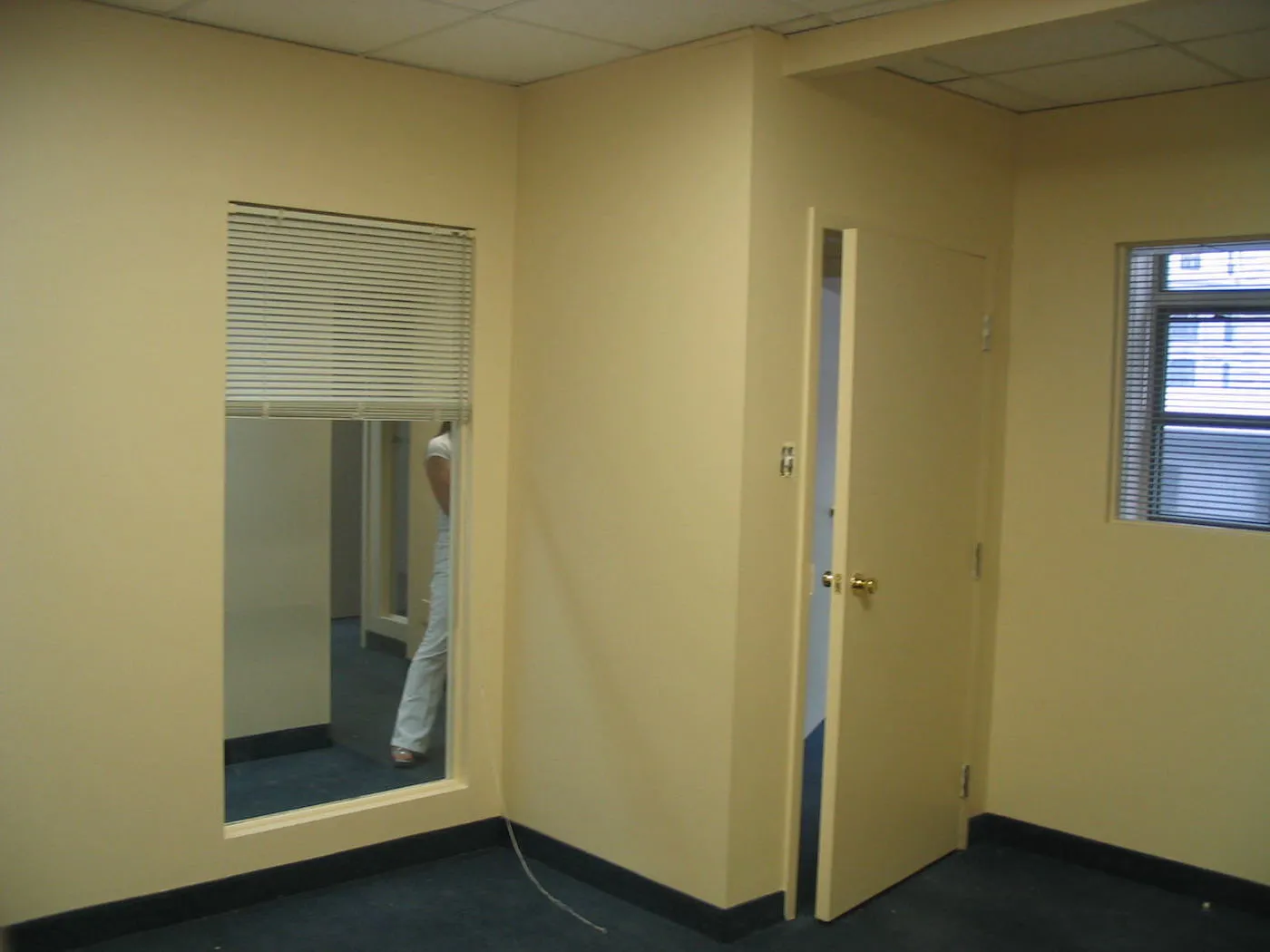 2003-09-19-Re-novations-Avant-Locaux-Studio-Vieux-Montre-al---03