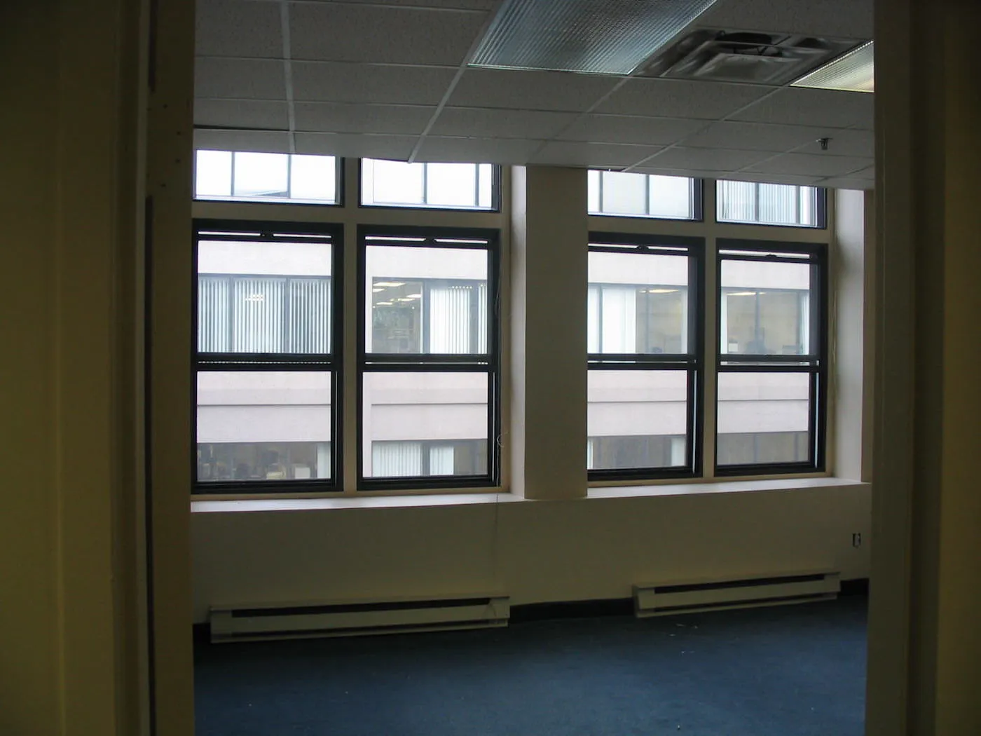 2003-09-19-Re-novations-Avant-Locaux-Studio-Vieux-Montre-al---08